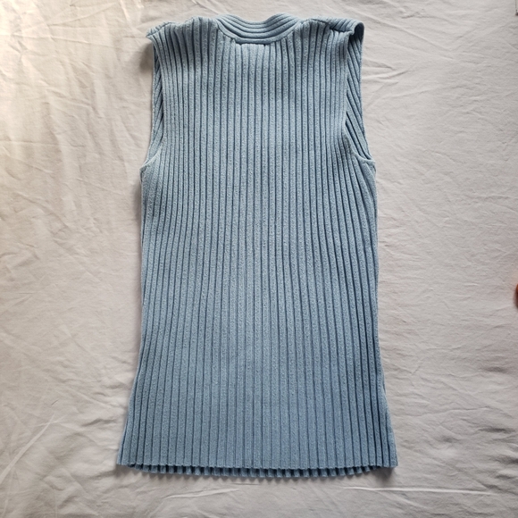 Sleevless ribbed top - Picture 2 of 4